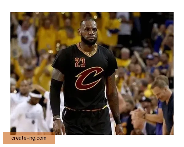 詹姆斯率湖人逆转勇士东部格局再起波澜引热议全联盟震动季后赛形势生变